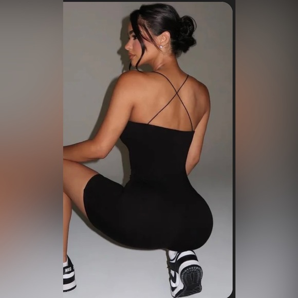 Naked Wardrobe NWOT Woman S’Scoop Em Up Romper in a Nude color - Picture 2 of 11